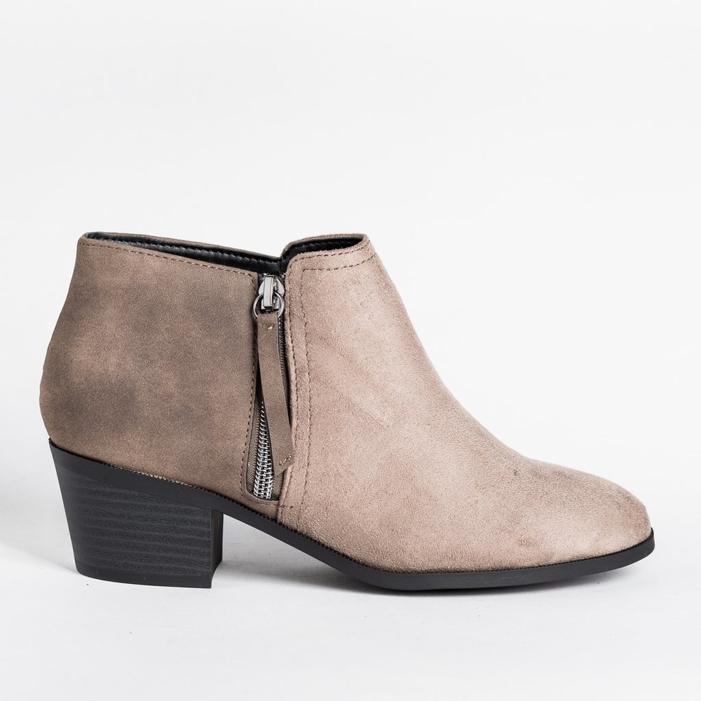 🆕️ Two-Tone Ankle Booties